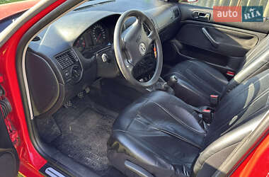 Универсал Volkswagen Golf 2000 в Владимире