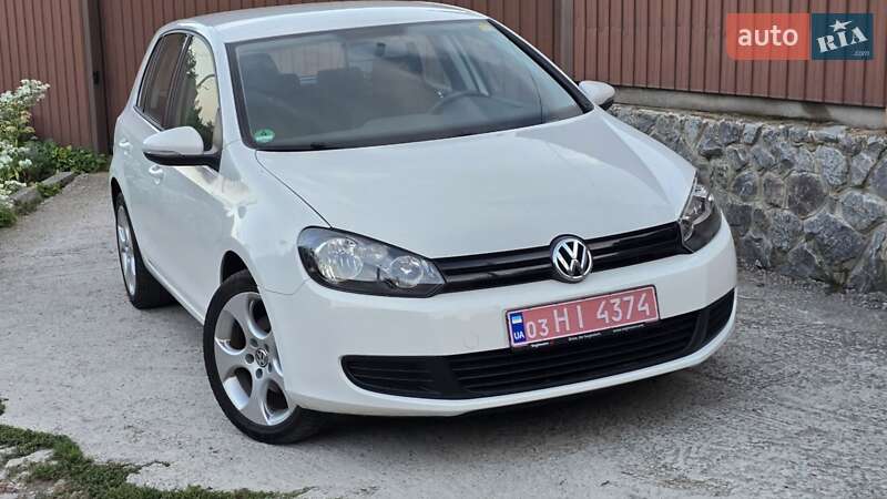 Хэтчбек Volkswagen Golf 2010 в Полтаве