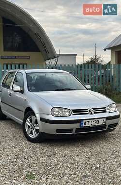 Хэтчбек Volkswagen Golf 2001 в Надворной