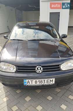 Хетчбек Volkswagen Golf 2000 в Косові