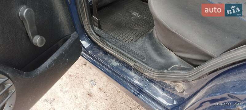 Хетчбек Volkswagen Golf 1994 в Чернігові