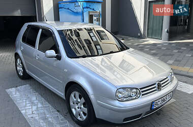 Хетчбек Volkswagen Golf 2002 в  фото 13 Хетчбек Volkswagen Golf 2002 в