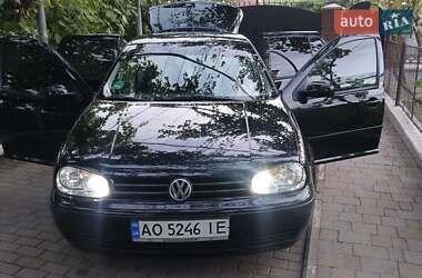Хэтчбек Volkswagen Golf 2002 в Мукачево