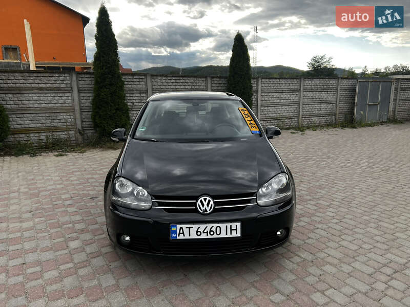 Хэтчбек Volkswagen Golf 2008 в Надворной