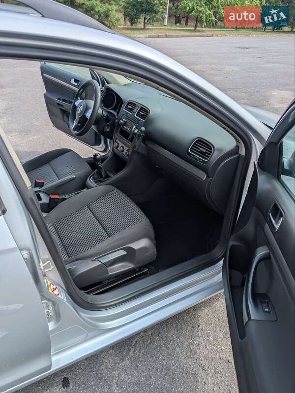 Универсал Volkswagen Golf 2010 в Кременчуге фото 2 Универсал Volkswagen Golf 2010 в Кременчуге