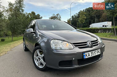 Универсал Volkswagen Golf 2005 в Киеве