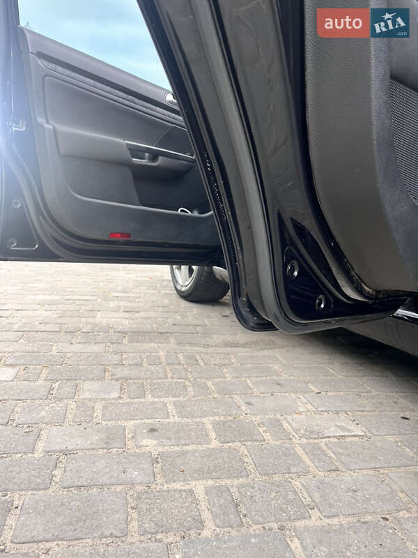 Універсал Volkswagen Golf 2010 в Самборі