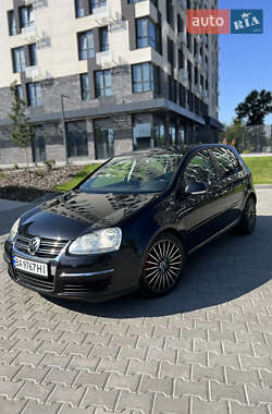 Хэтчбек Volkswagen Golf 2008 в Кропивницком