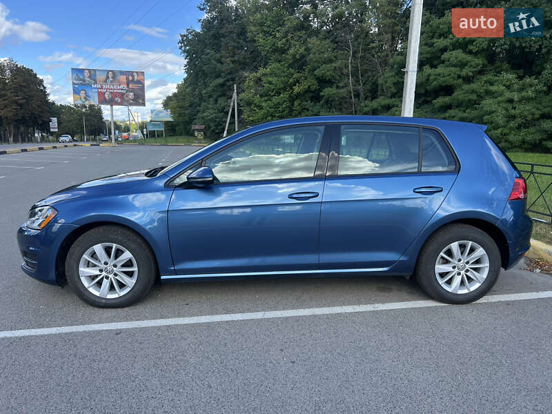 Хетчбек Volkswagen Golf 2017 в Києві