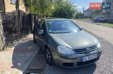 Хэтчбек Volkswagen Golf 2004 в Мукачево