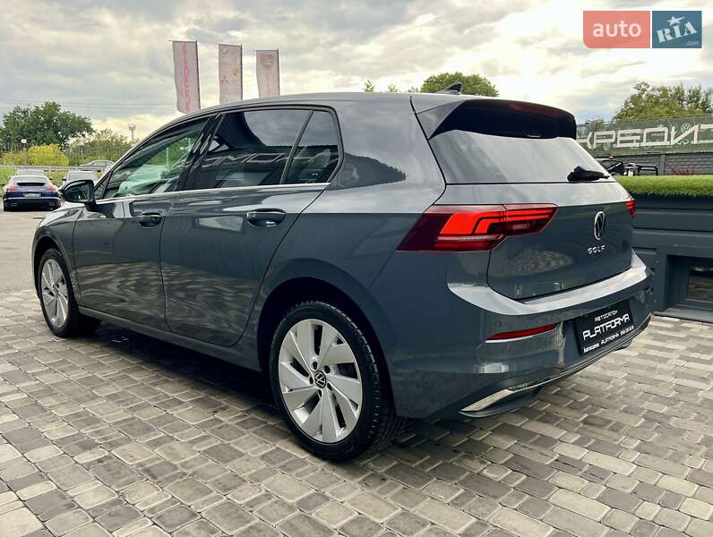 Хетчбек Volkswagen Golf 2024 в Києві
