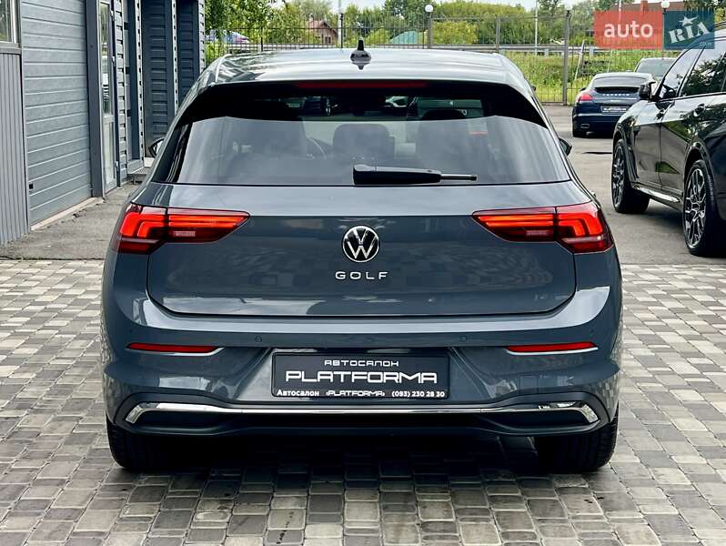 Хетчбек Volkswagen Golf 2024 в Києві