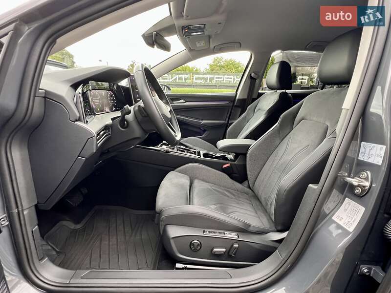 Хетчбек Volkswagen Golf 2024 в Києві