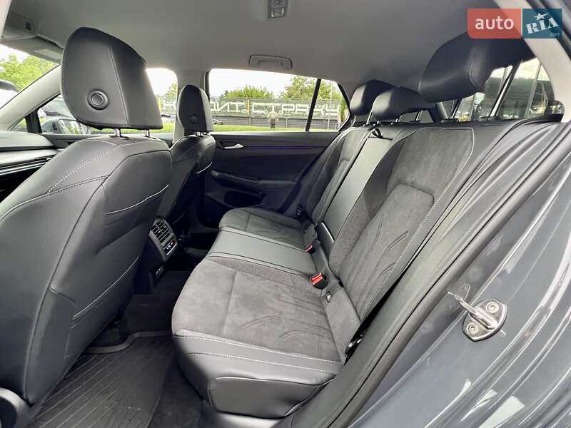 Хетчбек Volkswagen Golf 2024 в Києві