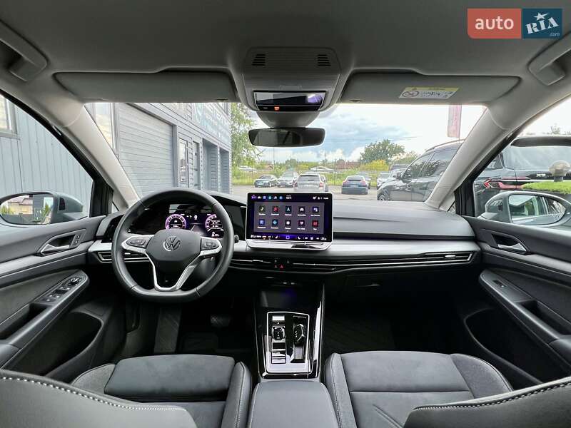 Хетчбек Volkswagen Golf 2024 в Києві