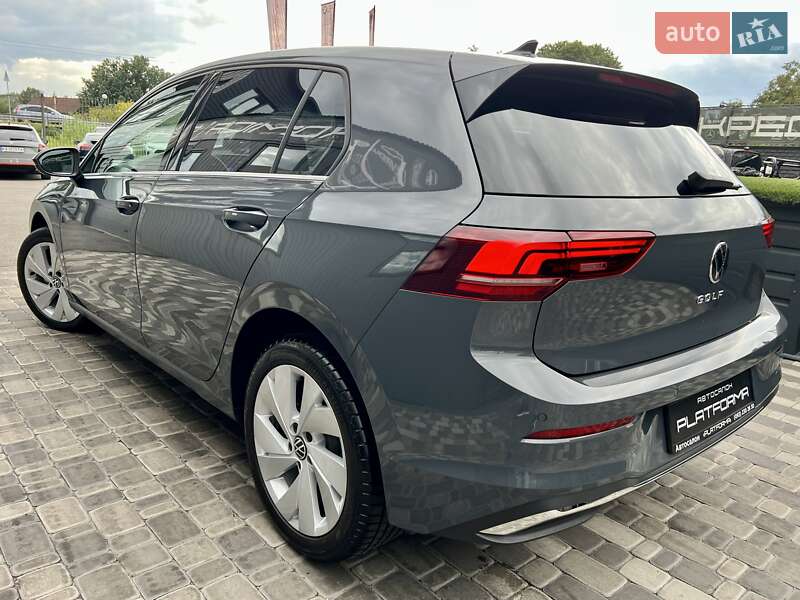 Хетчбек Volkswagen Golf 2024 в Києві