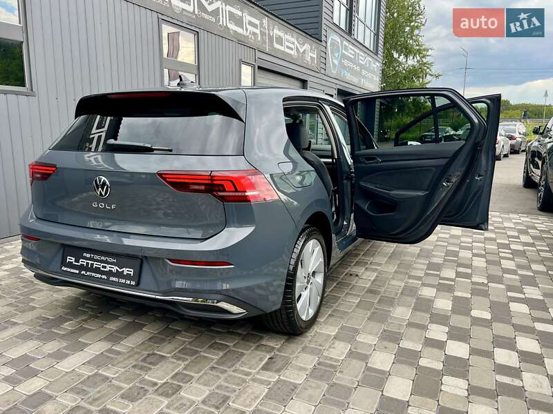 Хетчбек Volkswagen Golf 2024 в Києві
