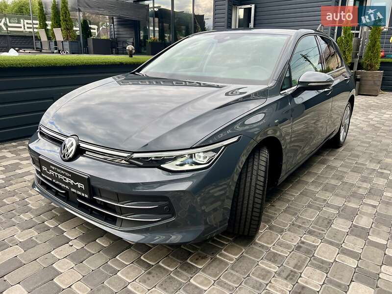 Хетчбек Volkswagen Golf 2024 в Києві