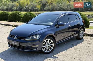 Хэтчбек Volkswagen Golf 2015 в Днепре