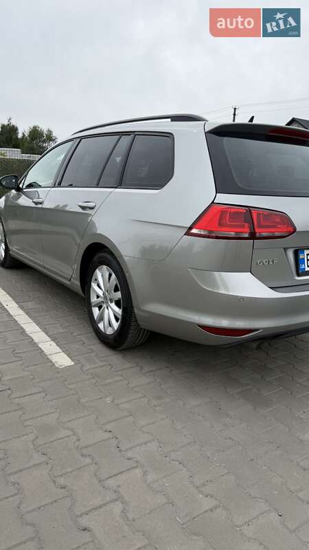 Універсал Volkswagen Golf 2014 в Вараші