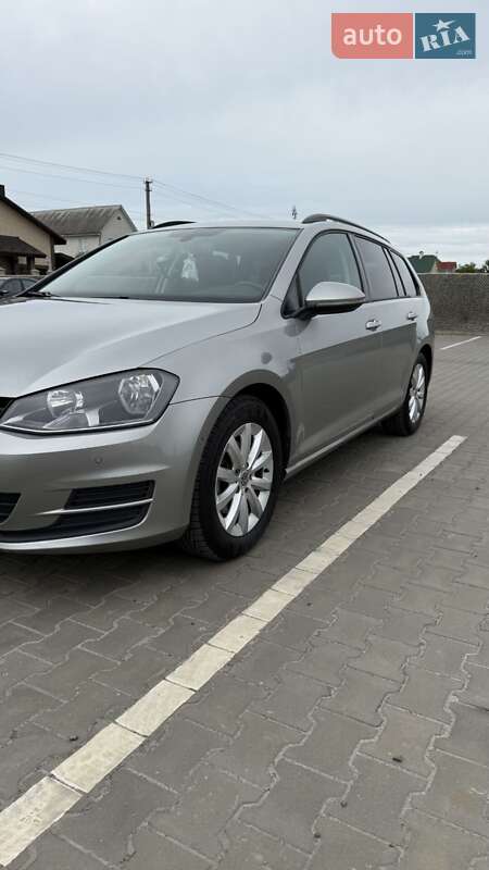 Універсал Volkswagen Golf 2014 в Вараші
