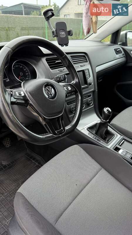 Універсал Volkswagen Golf 2014 в Вараші