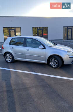 Хэтчбек Volkswagen Golf 2006 в Броварах