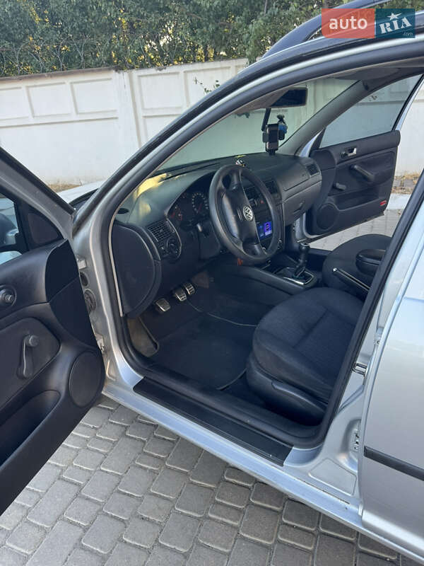 Універсал Volkswagen Golf 2003 в Одесі