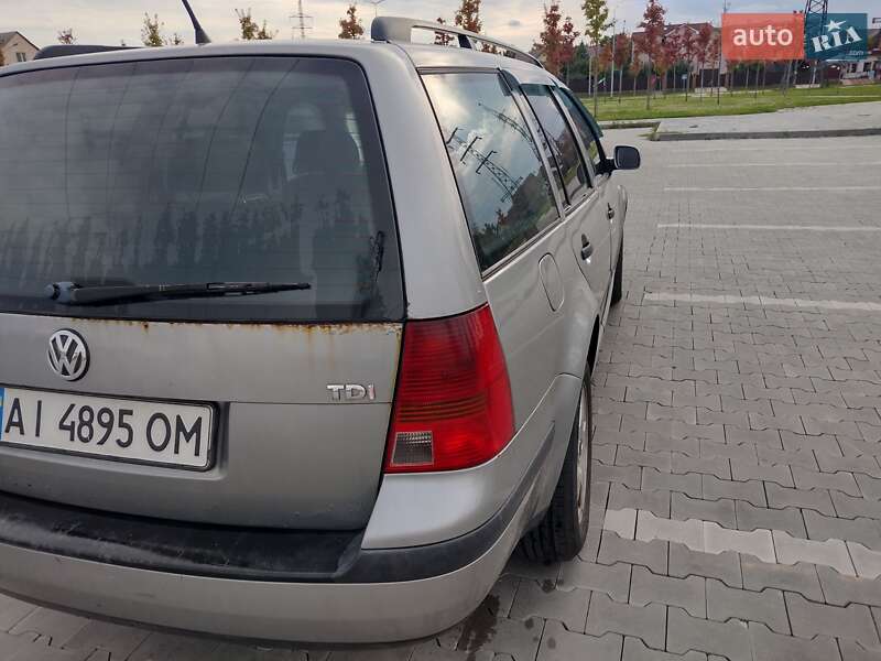 Универсал Volkswagen Golf 2002 в Буче