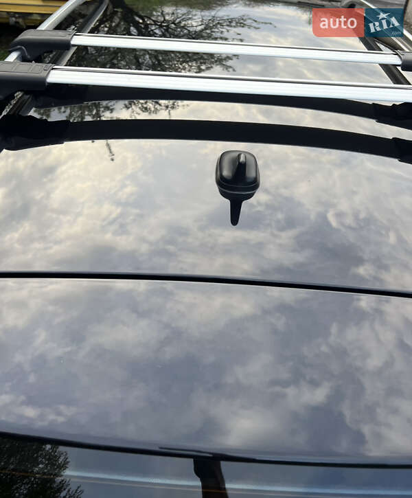 Універсал Volkswagen Golf 2012 в Золочеві