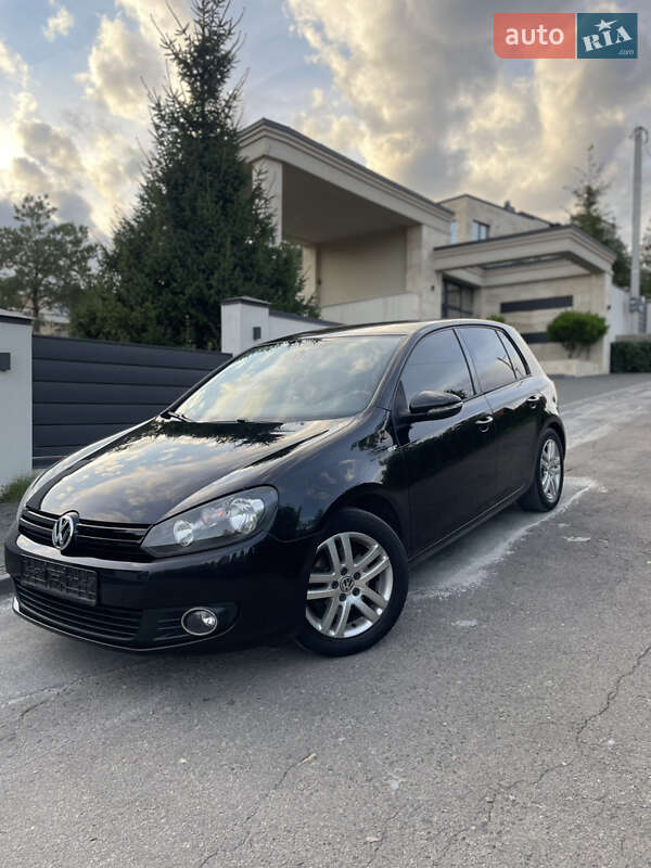 Хетчбек Volkswagen Golf 2010 в Львові