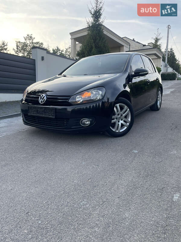 Хетчбек Volkswagen Golf 2010 в Львові