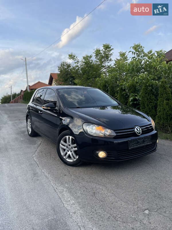 Хетчбек Volkswagen Golf 2010 в Львові