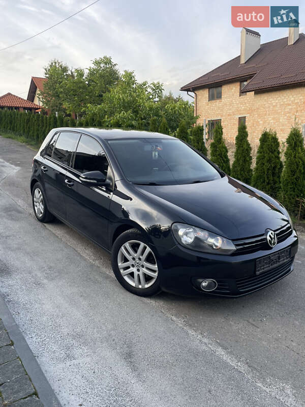 Хетчбек Volkswagen Golf 2010 в Львові