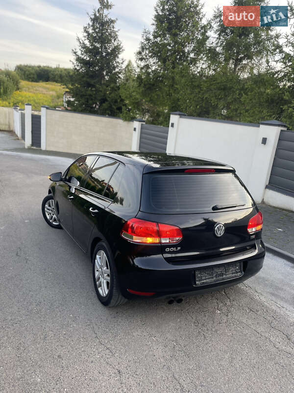 Хетчбек Volkswagen Golf 2010 в Львові