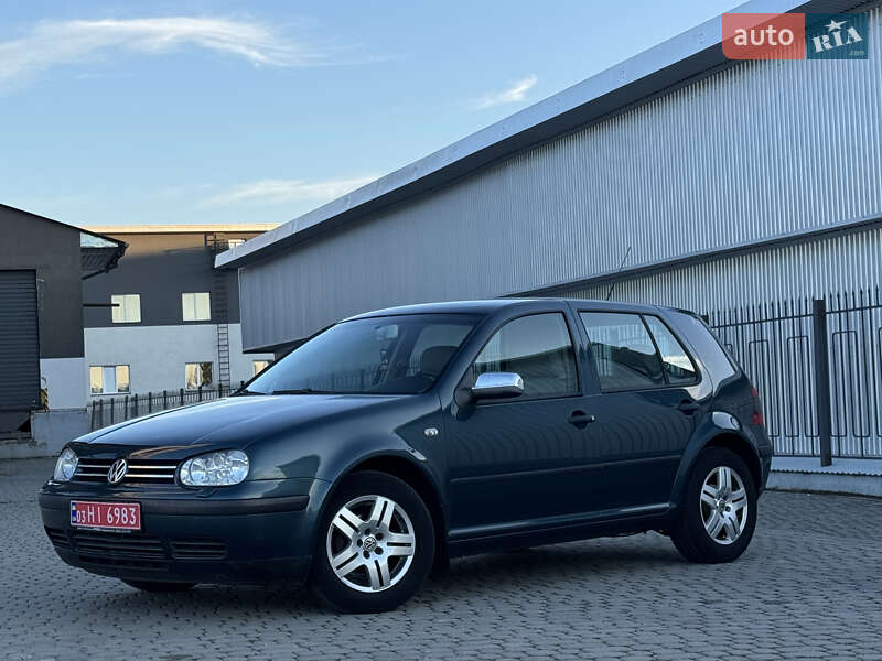 Volkswagen Golf 2003