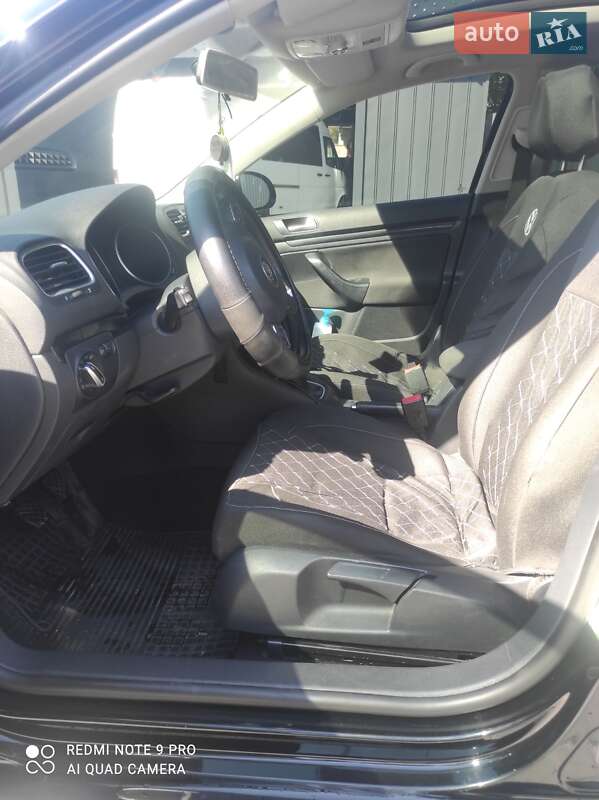 Универсал Volkswagen Golf 2010 в Каменец-Подольском