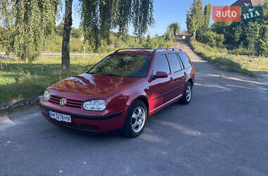 Універсал Volkswagen Golf 2001 в Чуднові