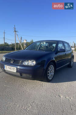 Хетчбек Volkswagen Golf 2000 в Хотині