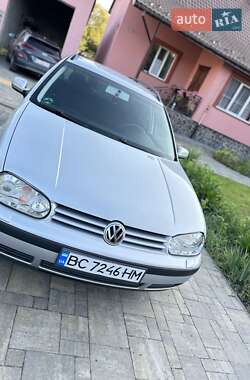 Универсал Volkswagen Golf 2005 в Львове