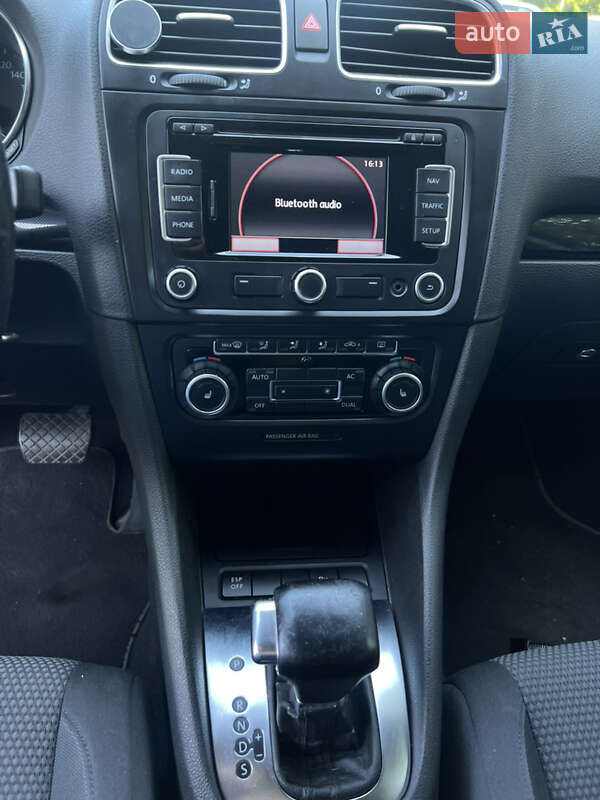 Універсал Volkswagen Golf 2009 в Рівному