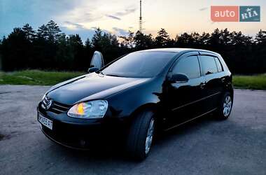 Хэтчбек Volkswagen Golf 2008 в Тростянце