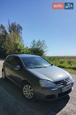 Хэтчбек Volkswagen Golf 2005 в Лановцах