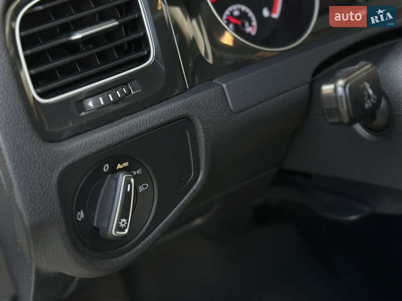 Універсал Volkswagen Golf 2017 в Ужгороді