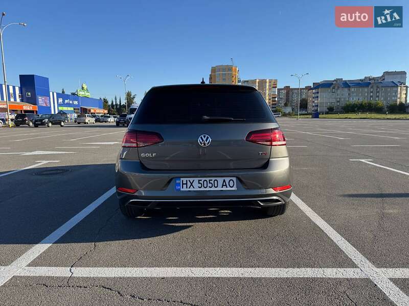Хэтчбек Volkswagen Golf 2017 в Каменец-Подольском