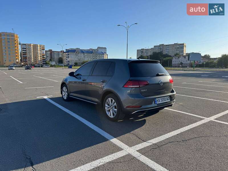 Хэтчбек Volkswagen Golf 2017 в Каменец-Подольском