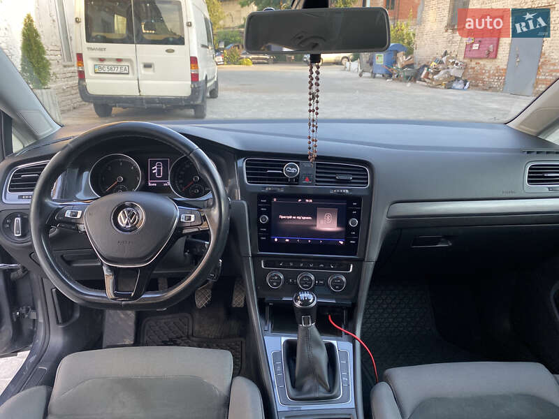 Универсал Volkswagen Golf 2017 в Львове