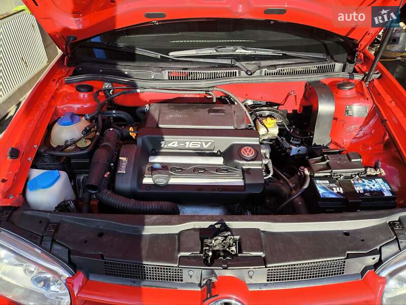 Хетчбек Volkswagen Golf 1999 в Івано-Франківську