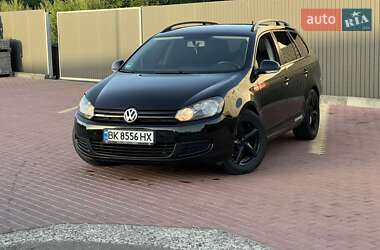 Універсал Volkswagen Golf 2010 в Сарнах