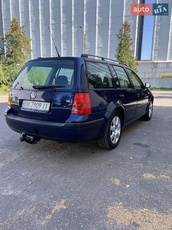 Универсал Volkswagen Golf 2001 в Радивилове